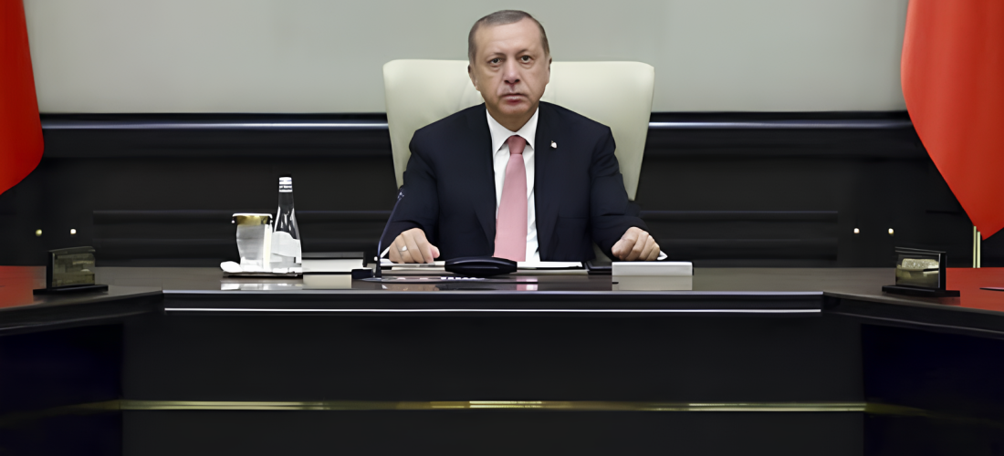 Türkiye’de Siyasal Rejimin Son 20 Yıllık Dönüşümü - I: Vesayetçi Demokrasiden Çoğunluğun Despotizmine (2002-2011) / Dr. Emrah Gülsunar